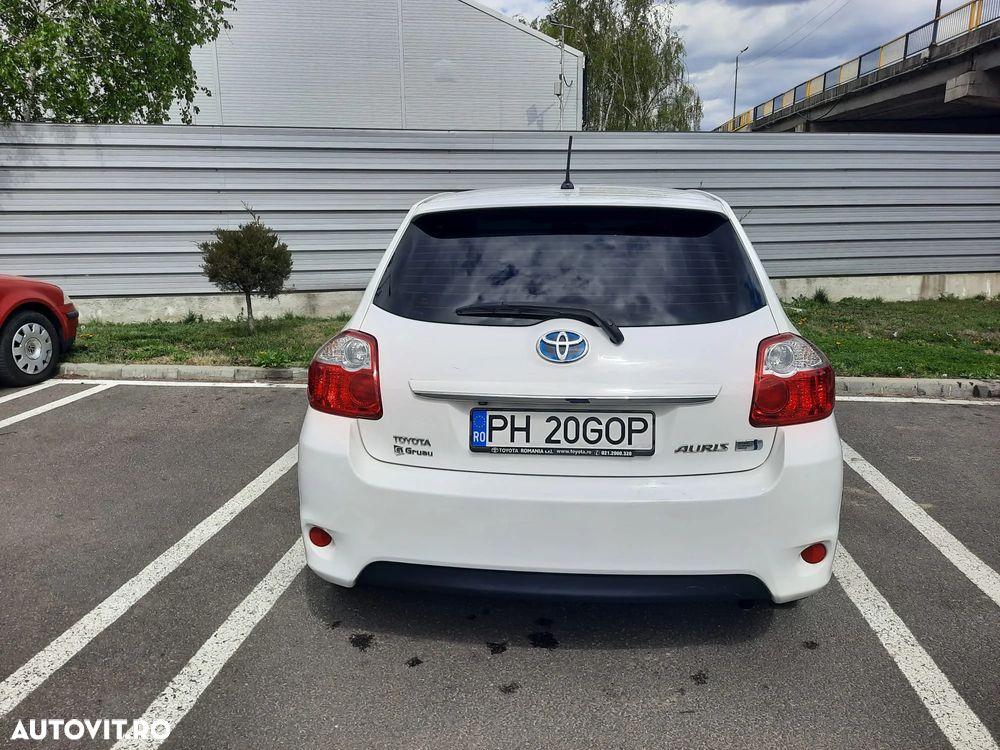 Toyota Auris 1.8 L VVT-i Luna - 9