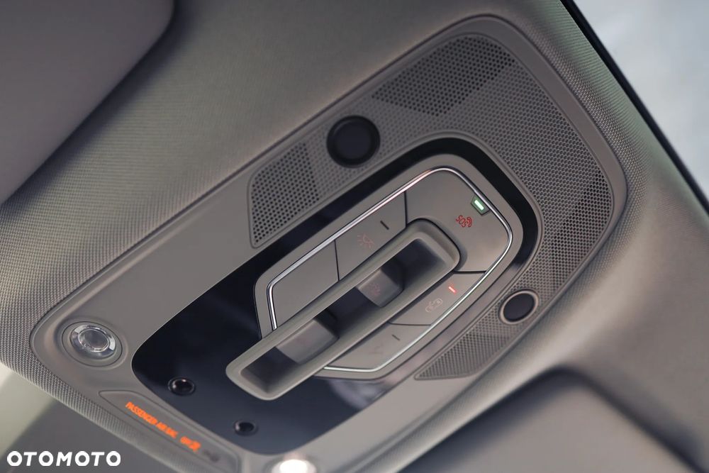 Audi Q5 55 TFSIe quattro S tronic S line - 37