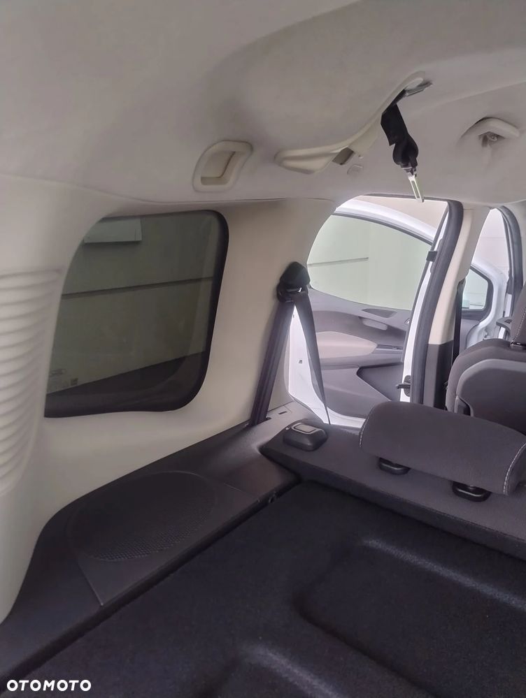 Ford Tourneo Courier 1.0 EcoBoost Trend - 11