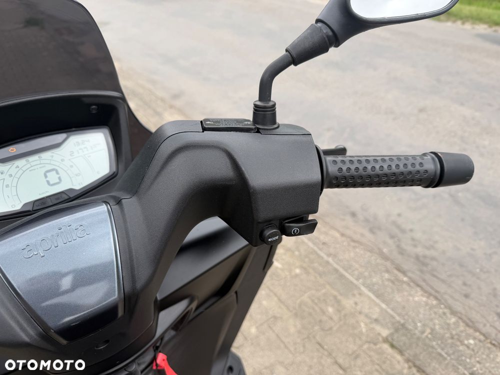Aprilia SR - 16