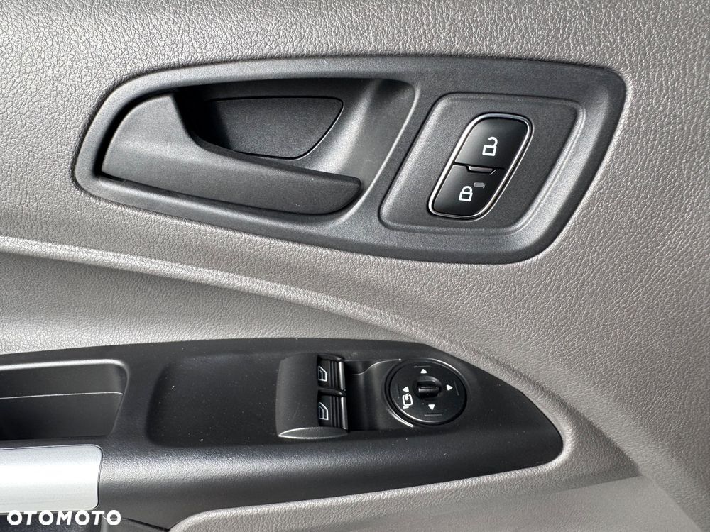 Ford Transit Connect - 14