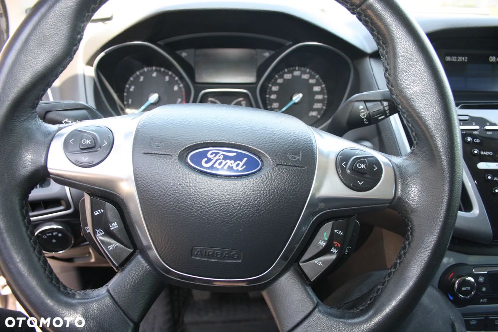 Ford Focus SW 1.6 EcoBoost S&S Titanium - 11