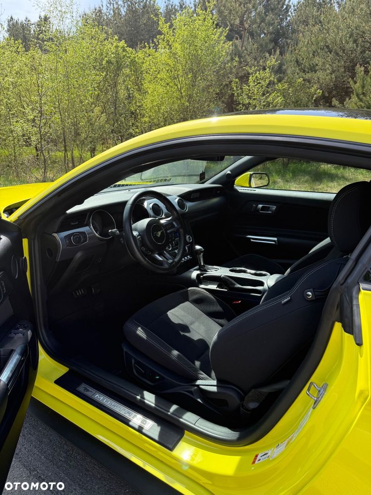 Ford Mustang - 15