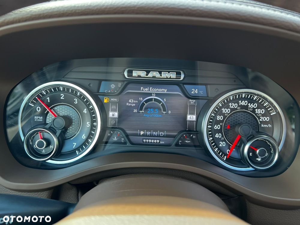 RAM 1500 5.7 Crew Cab Longbed Laramie Chrome - 28