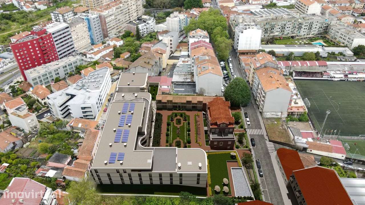Apartamento T1 Novo c/Terraço e Lugar de Garagem em Soares dos Reis - Grande imagem: 2/12