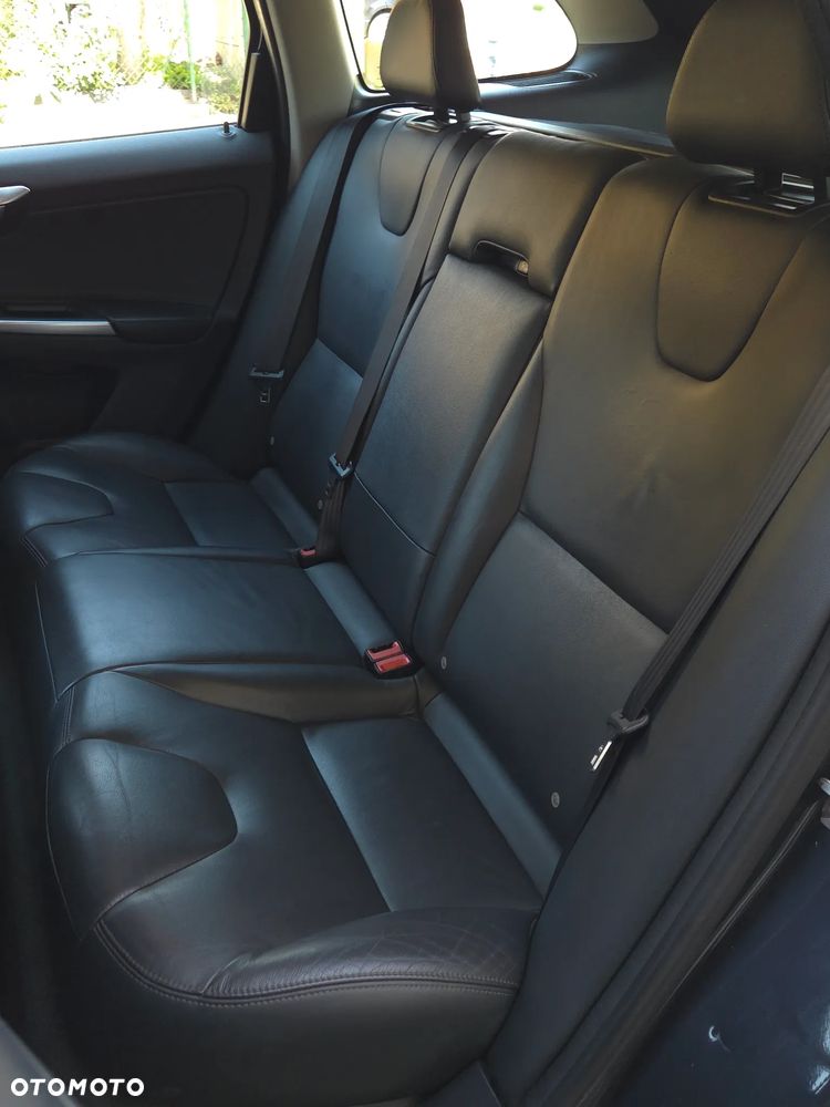 Volvo XC 60 D4 Drive-E R-Design Momentum - 26
