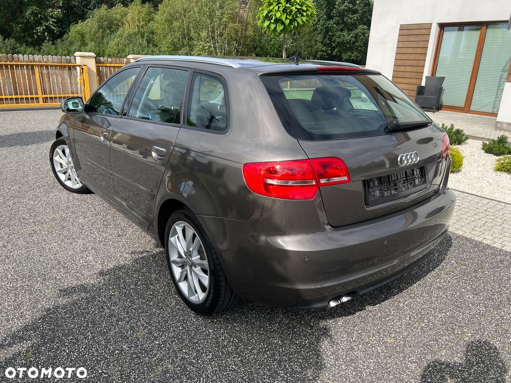 Audi A3 Sportback 2.0 TDI DPF quattro Ambition - 17