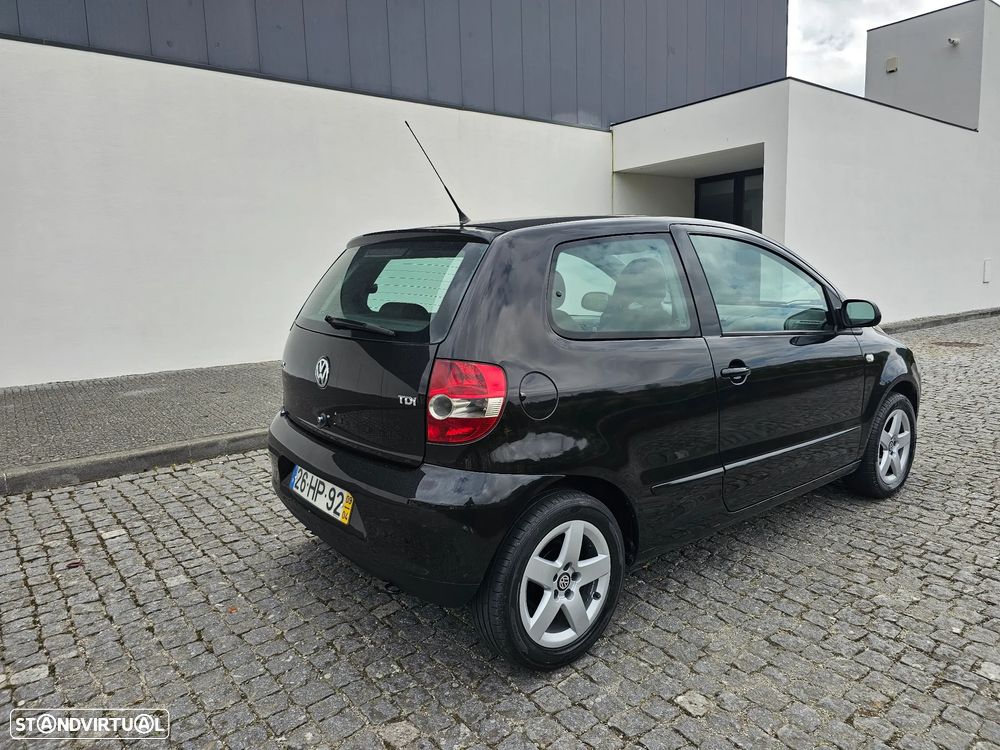 VW Fox 1.4 TDi T.Liso - 6