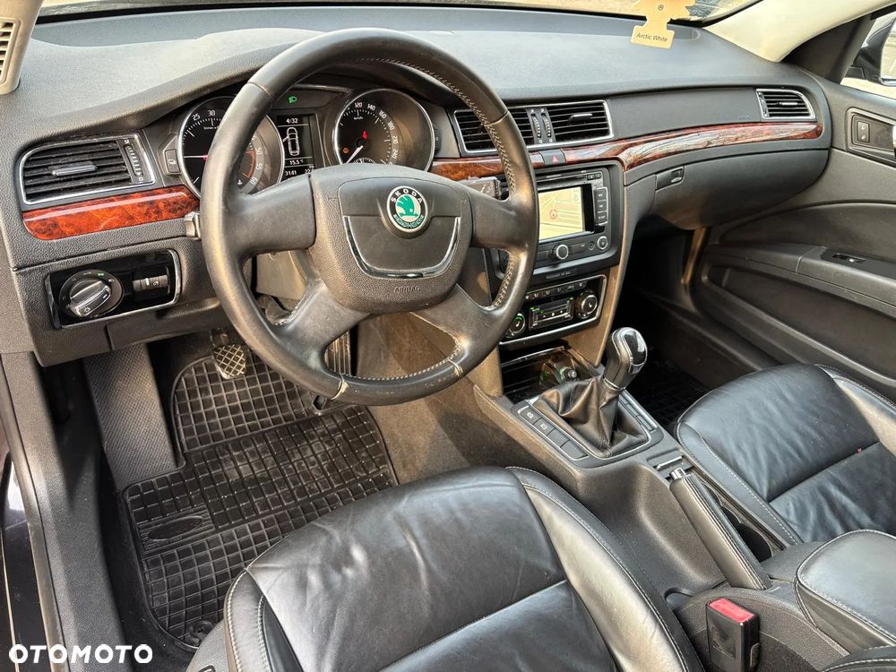 Skoda Superb 2.0 TDI Platinum - 16