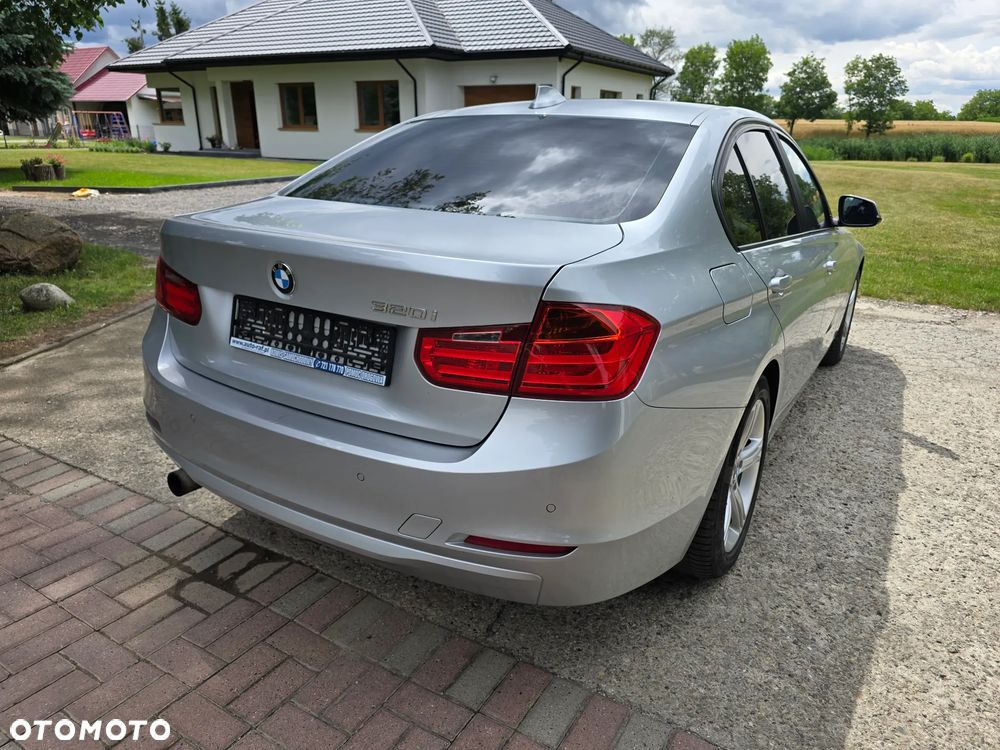 BMW Seria 3 - 16