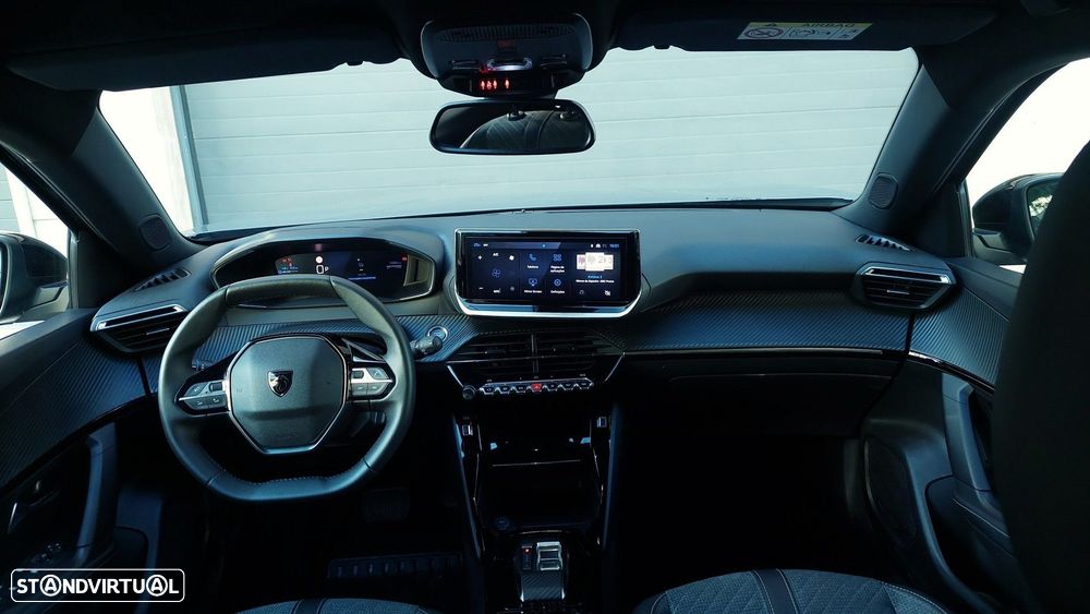 Peugeot e-2008 54 kWh Allure - 31