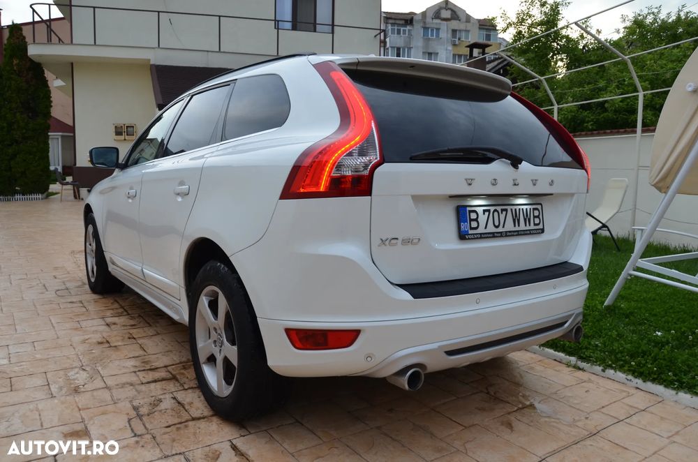 Volvo XC 60 2.4D AWD Aut. RDesign - 2