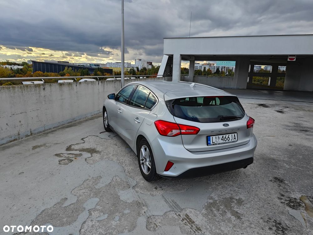 Ford Focus 1.0 EcoBoost Trend - 17