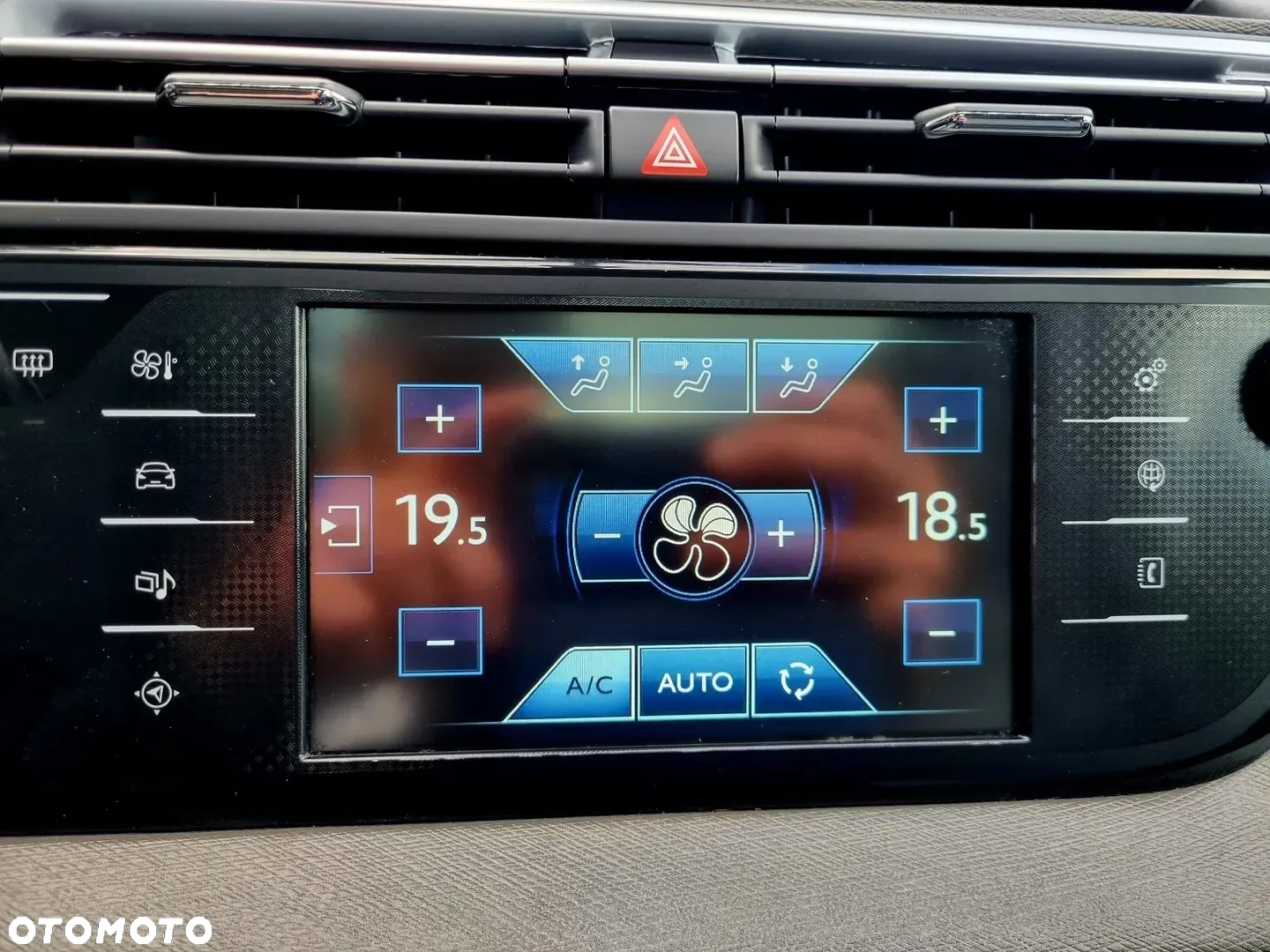 Citroën C4 Grand Picasso BlueHDi 120 Exclusive - 23
