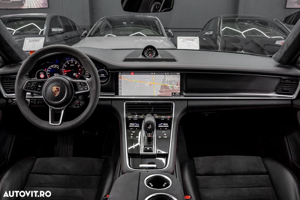 Porsche Panamera GTS - 8