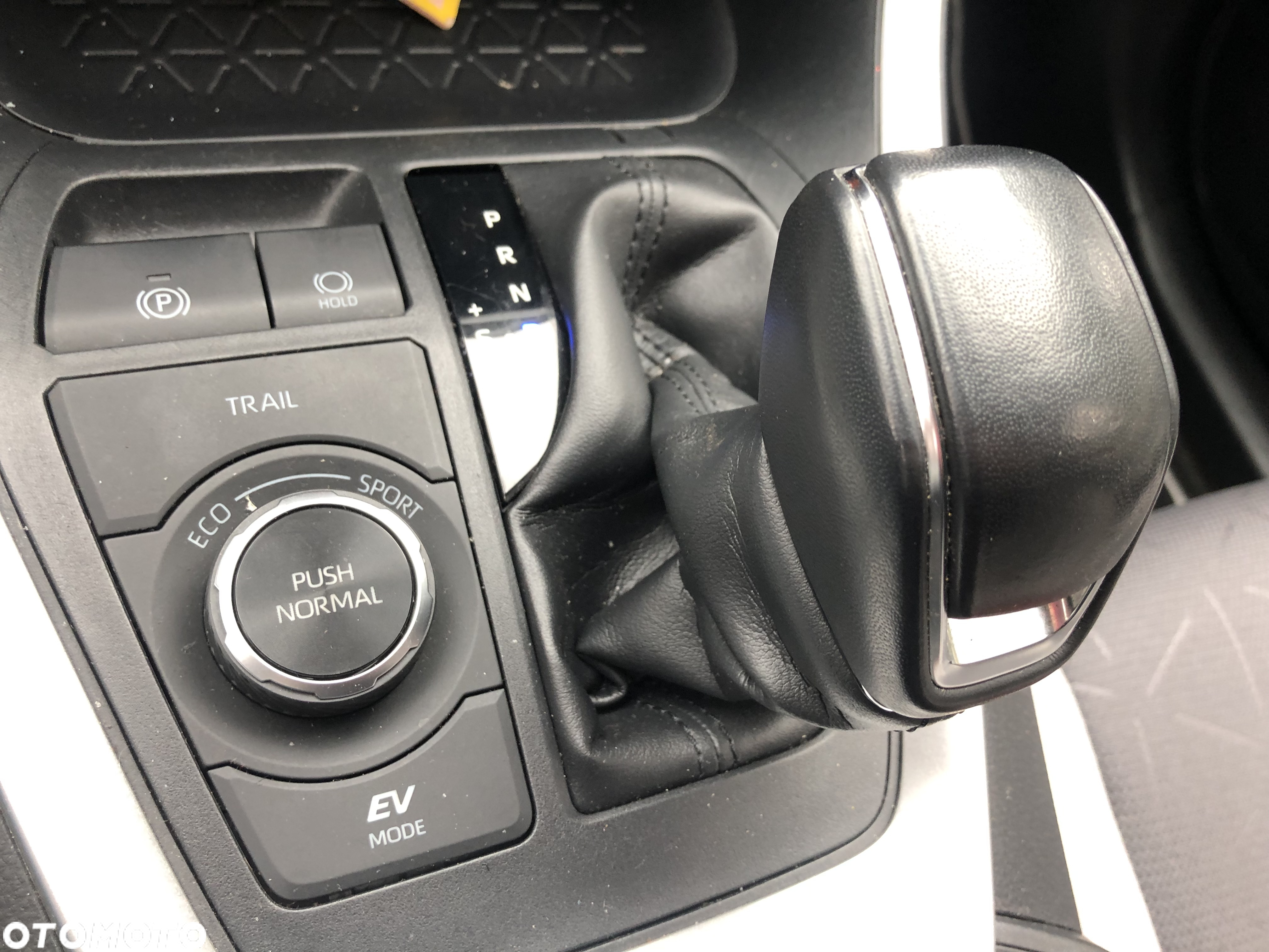 Toyota RAV4 - 22