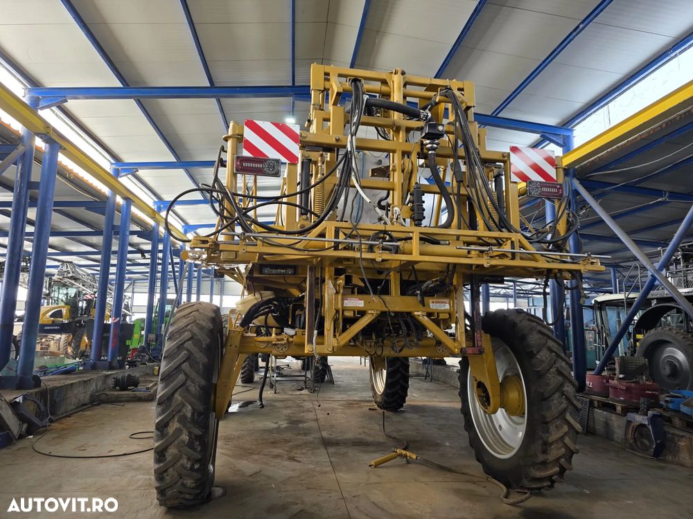 Challenger rogator 1074 - 4