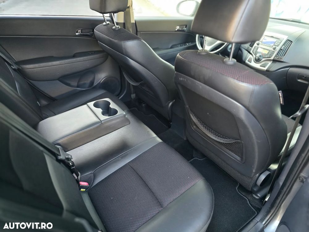 Hyundai i30 1.6 CRDI GLS PREMIUM - 7
