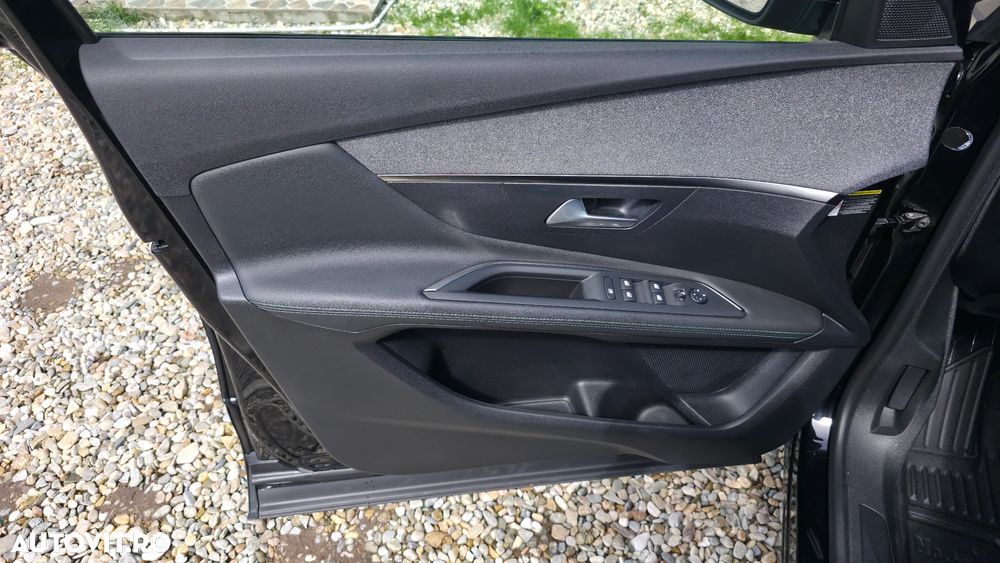 Peugeot 3008 225 e-EAT8 GT Pack - 17