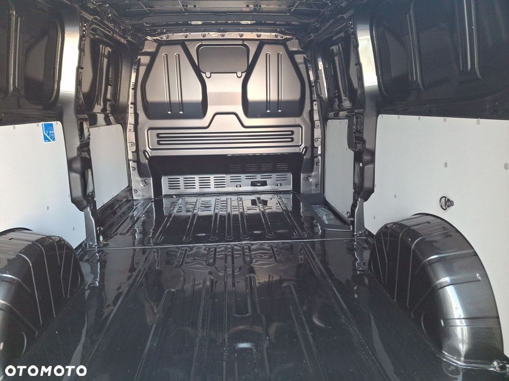 Volkswagen Transporter Furgon 2.0 TDI 150 KM automat - 27