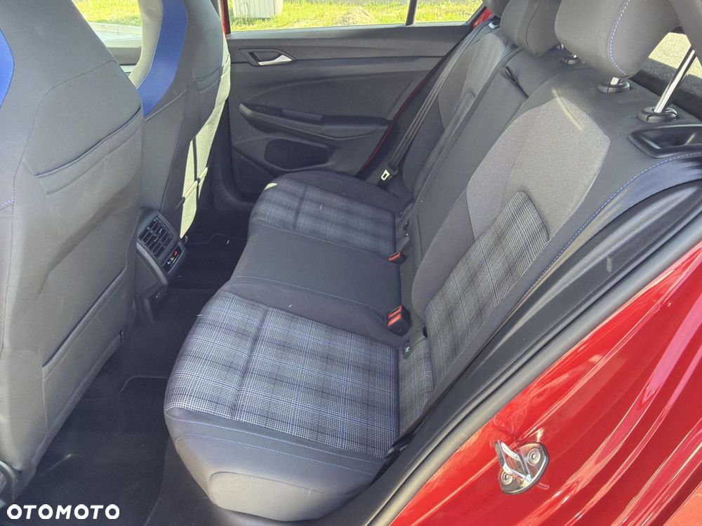 Volkswagen Golf - 17