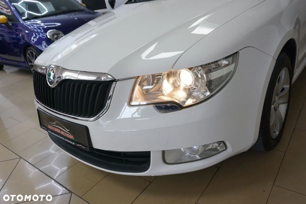 Skoda Superb 2.0 TDI Ambition - 14