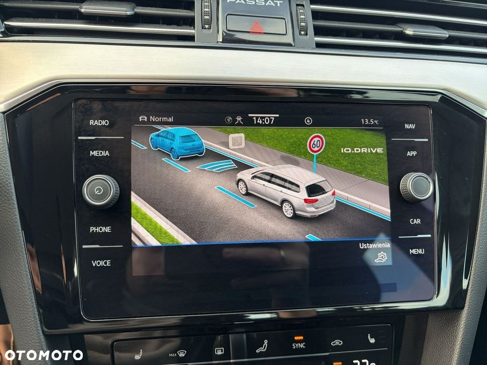 Volkswagen Passat - 22