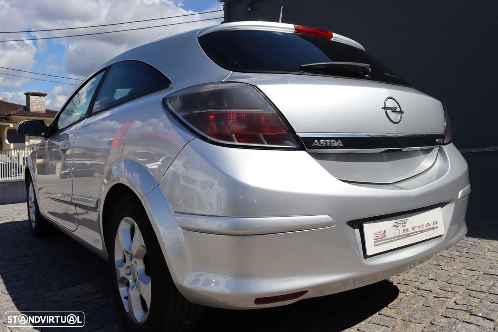 Opel Astra GTC 1.3 CDTi - 28