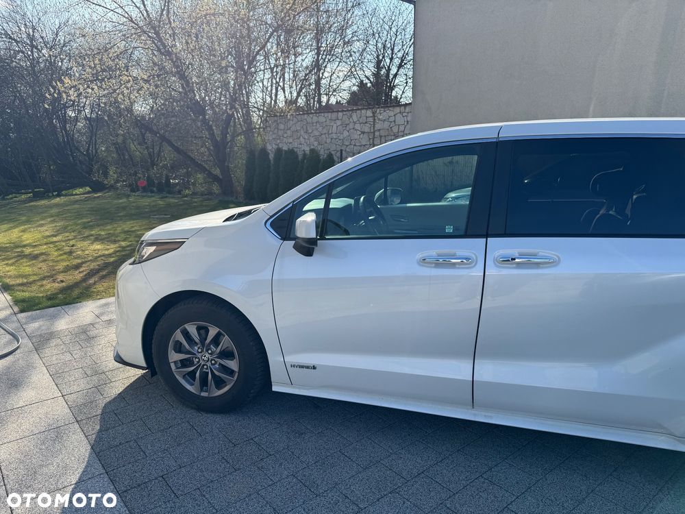Toyota Sienna - 6