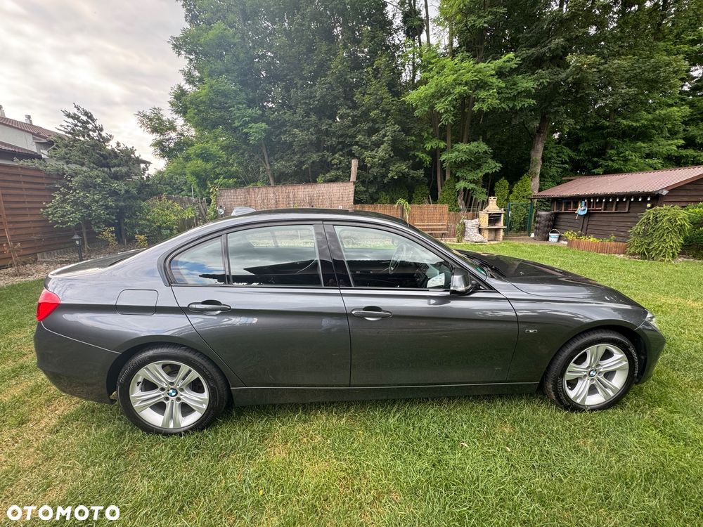 BMW Seria 3 316i Sport Line - 16