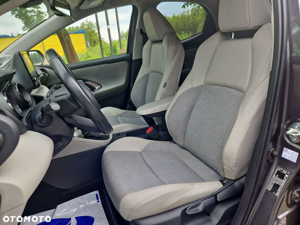 Toyota Yaris - 11