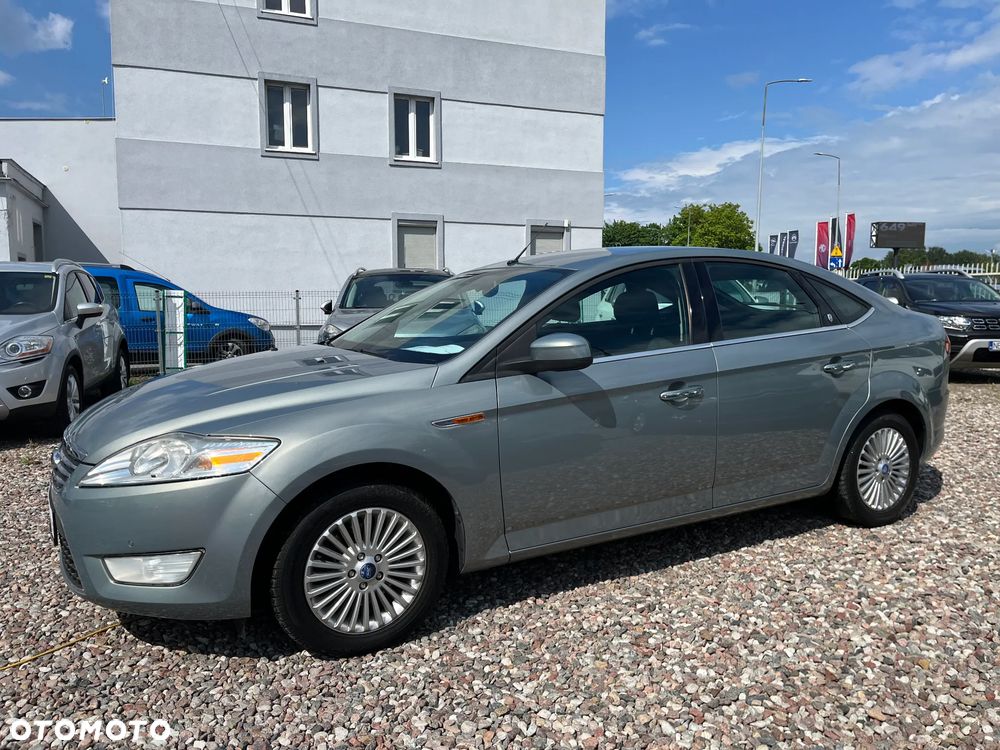Ford Mondeo 2.0 Ghia - 10