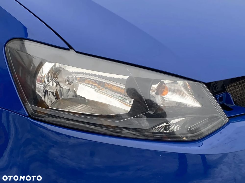 VW POLO 6R V 09- LAMPA Prawa przód przednia VALEO ZWYKŁA EUROPA - 3