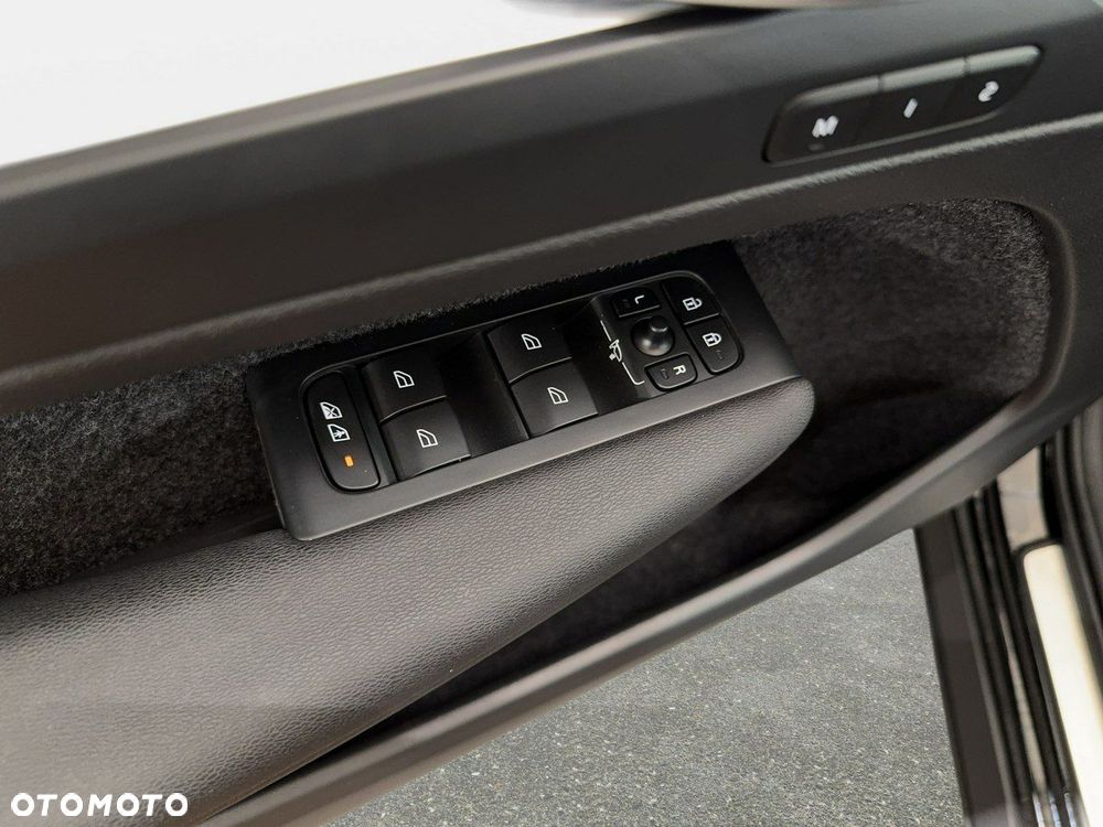 Volvo XC 40 - 35