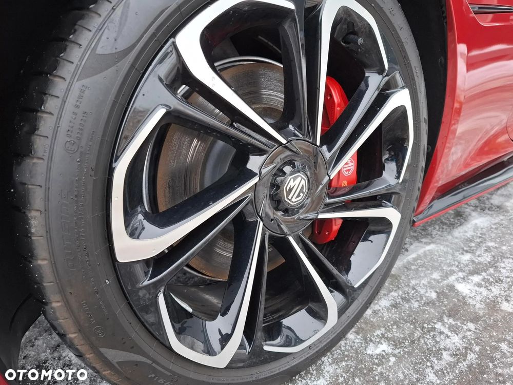 MG Cyberster 77kWh AWD Czarny Dach - 29