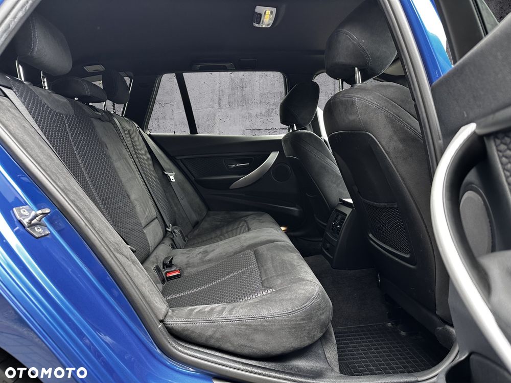 BMW Seria 3 325d M Sport - 16