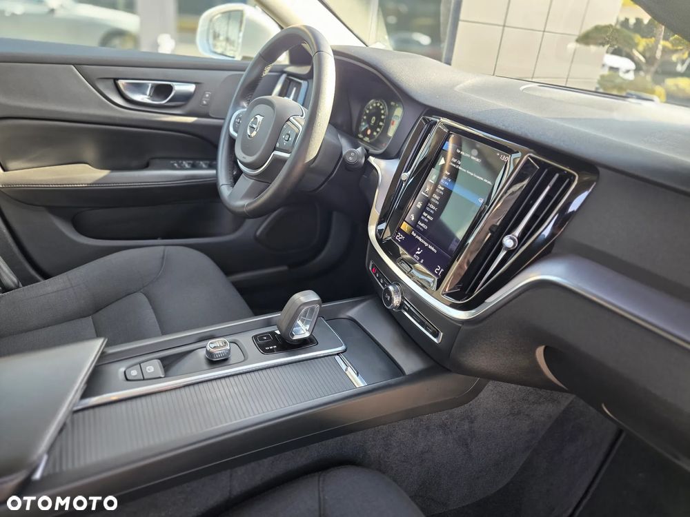 Volvo V60 B3 B Momentum Pro - 20