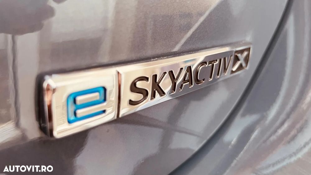 Mazda 3 FASTBACK e-SKYACTIV-X 186 M HYBRID Aut. CENTRE-LINE - 6