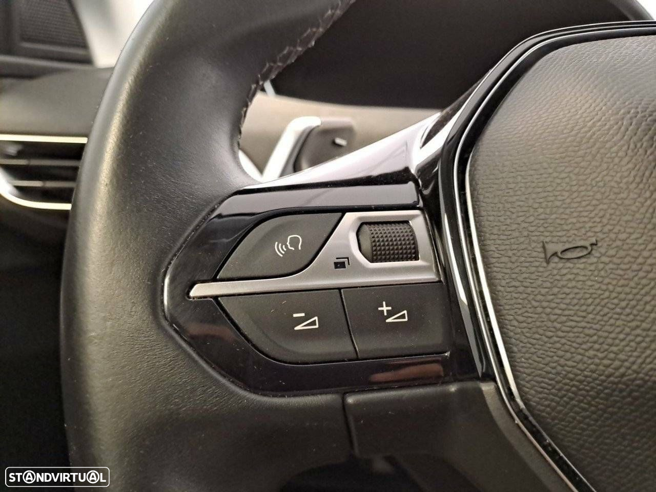 Peugeot 3008 1.5 BlueHDi Allure EAT8 - 16
