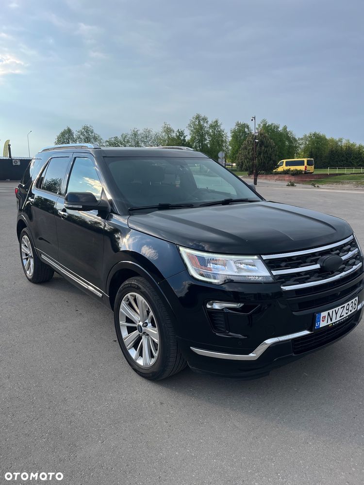 Ford Explorer - 1