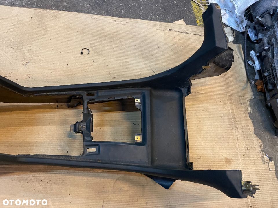 Tunel środkowy zielony Bmw e38 Europa - 3