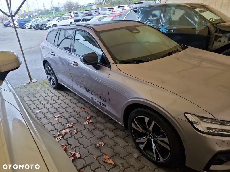Volvo V60 B4 D Plus Dark - 10
