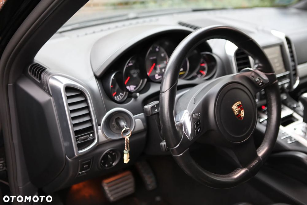 Porsche Cayenne S - 12