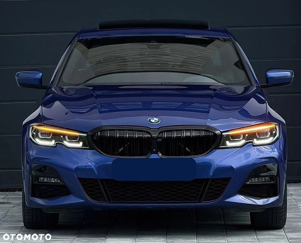 BMW Seria 3 330i xDrive Edition M Sport Shadow - 2