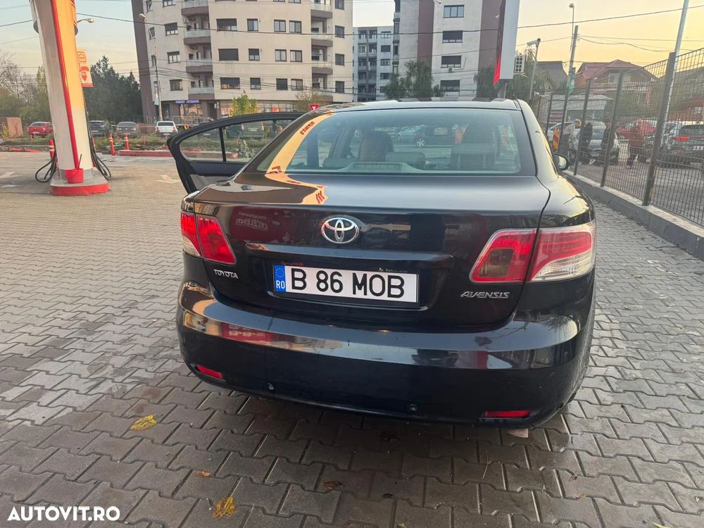 Toyota Avensis 2.2 D-CAT Luxury - 3