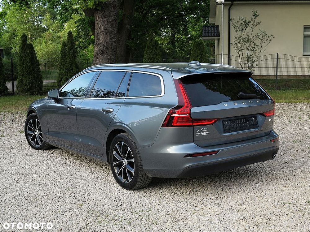 Volvo V60 D3 Momentum - 4
