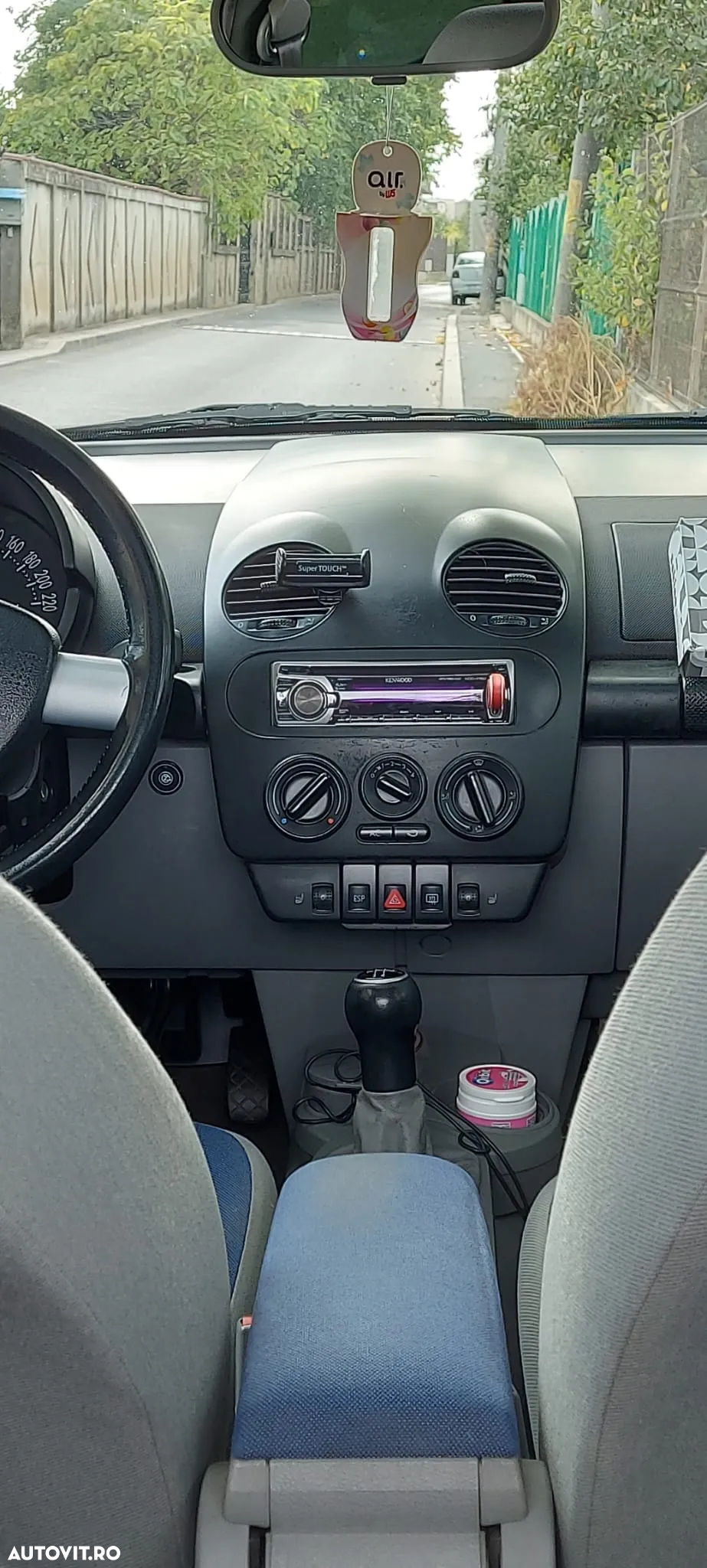 Volkswagen New Beetle - 5