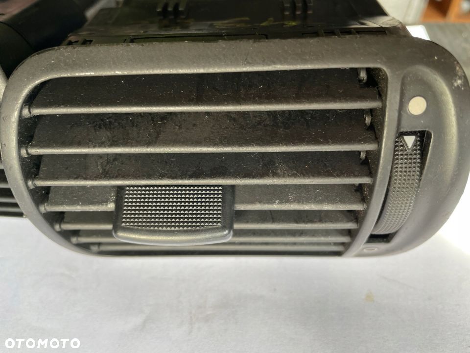 KRATKI NAWIEWU LEWA I PRAWA SEAT AUDI A3 8L0820901 - 12