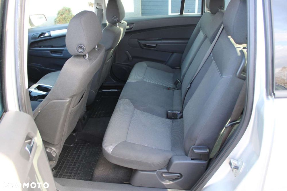 Opel Zafira - 21