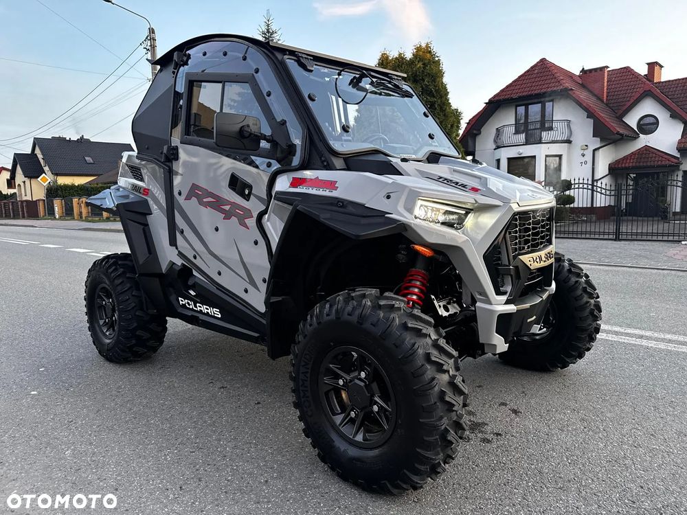 Polaris RZR - 16
